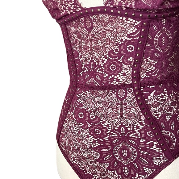 Victorias Secret Lace Bodysuit Deep V Neck romantic Mesh Top Sleeveless Lingerie - Picture 5 of 11